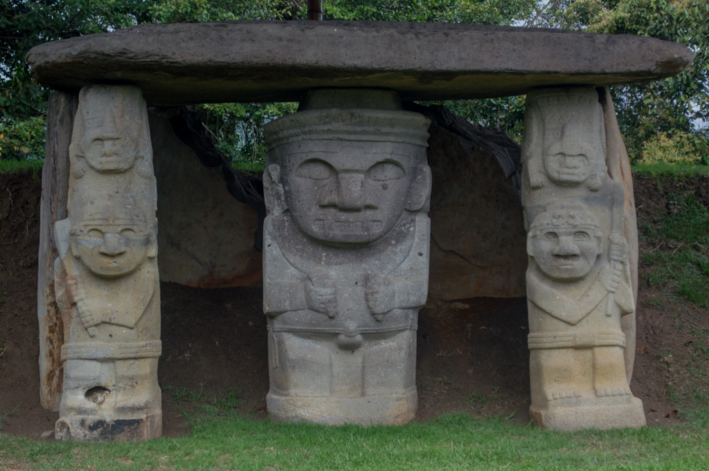 Les statues de San Agustin